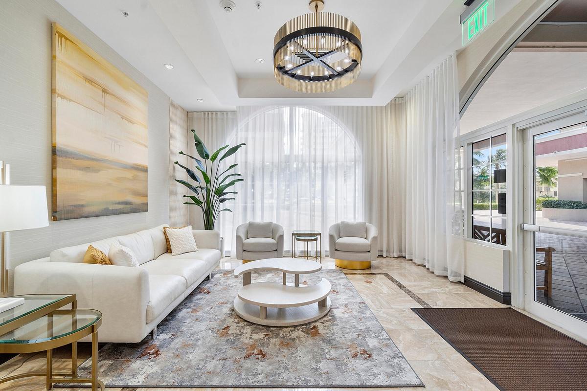 Lobby North Tower