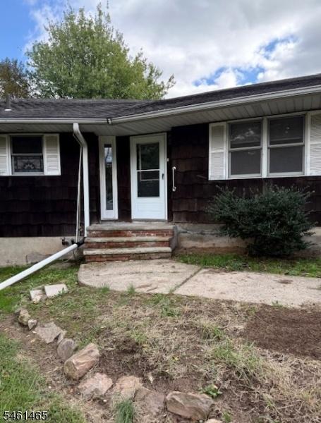 FRONT WALKWAY