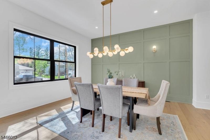 Sample dining room