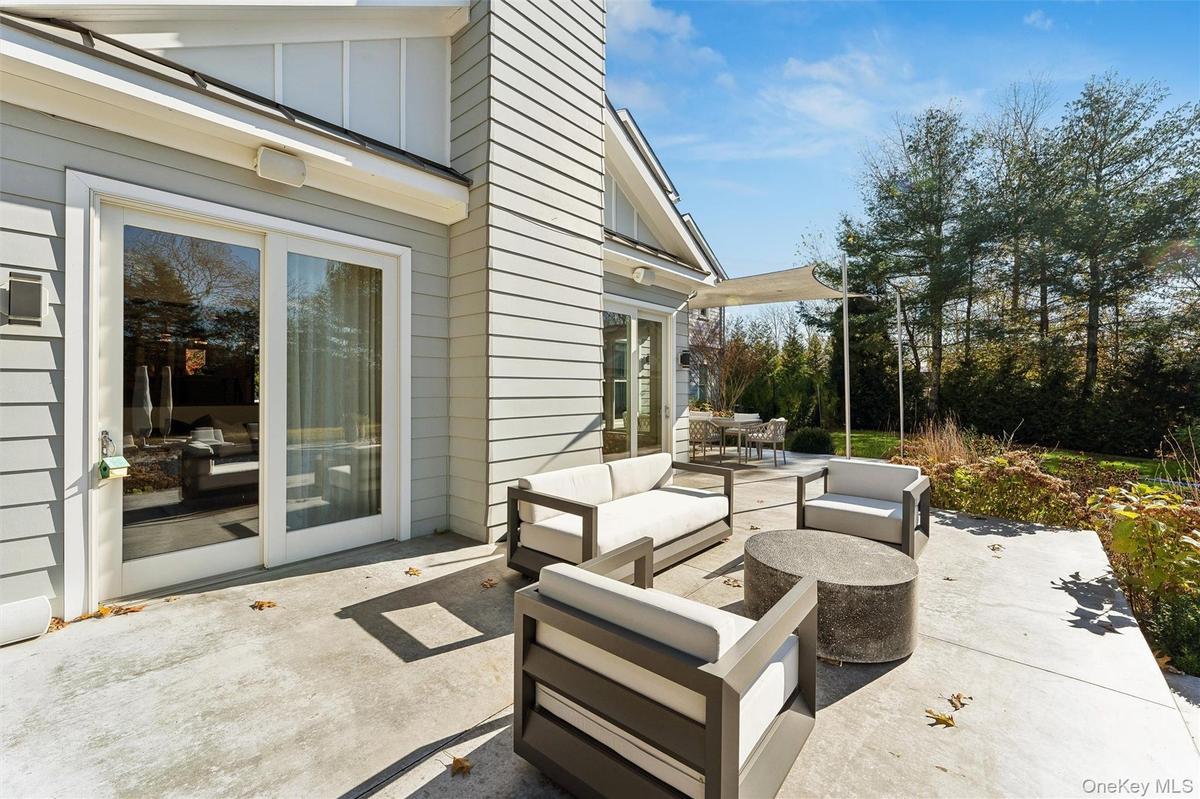 Outdoor Seating Area