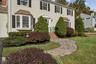 Front View / Walkway