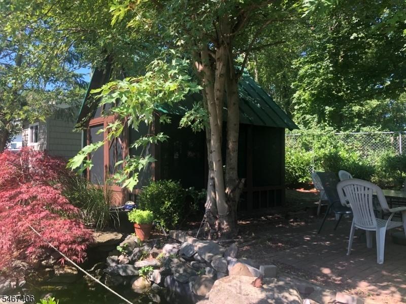 Screened Hot Tub Hut