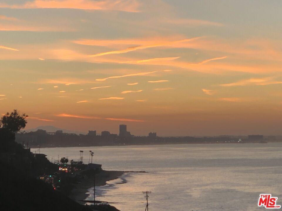 Queens Necklace Views