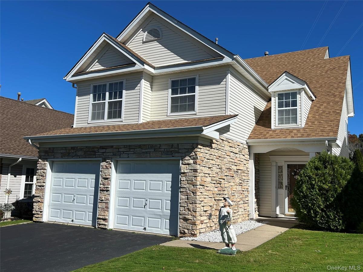 33 Perri Circle, Middle Island