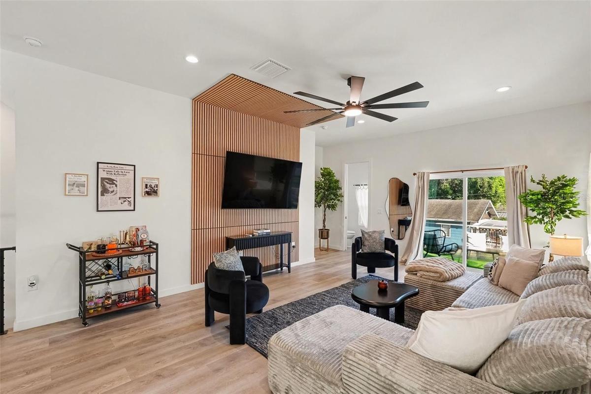 2nd Floor Living Room