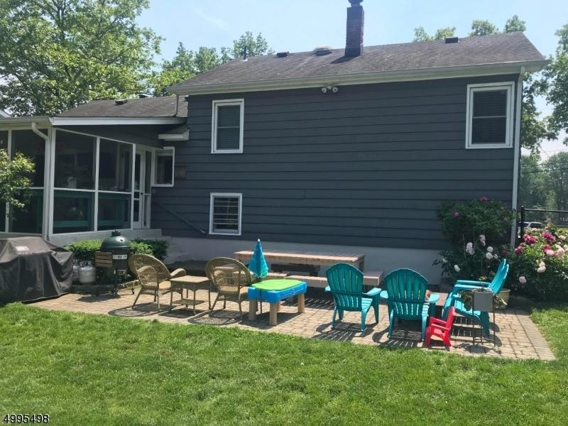 Paver patio & screened porch