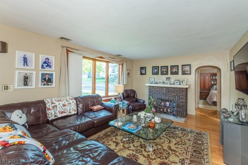 LR with Gas Fireplace