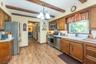 Kitchen & Breakfast Area