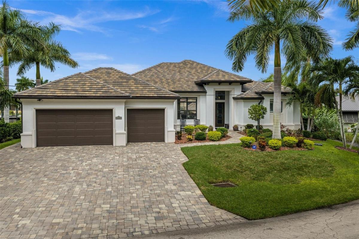 Welcome to 5205 Sunset Ct!