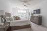 Primary en-suite