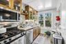 48 Kent Place Blvd Kitchen