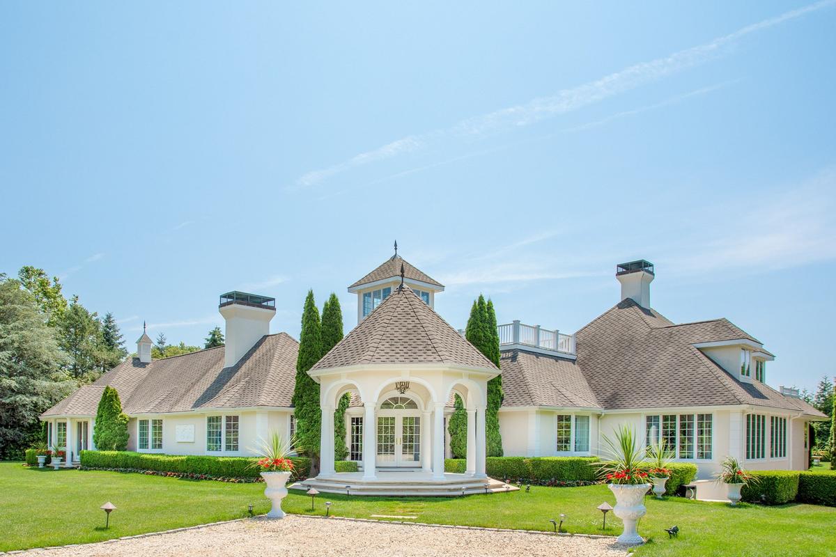 2 Halsey Farm Dr, Southampton, NY, 11968 Nest Seekers Nest Seekers