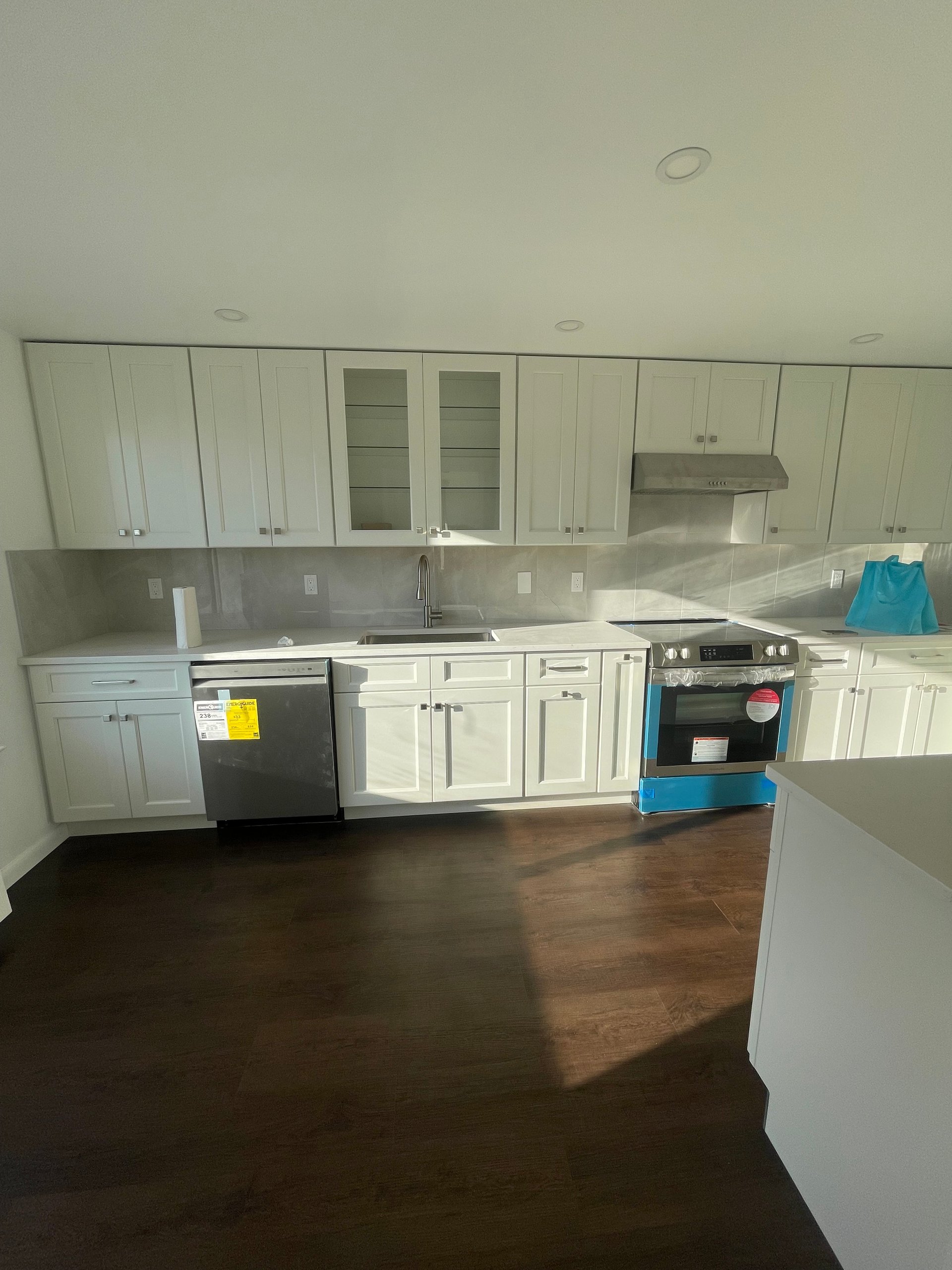 200 High Point Dr, 312 — official listing photograph