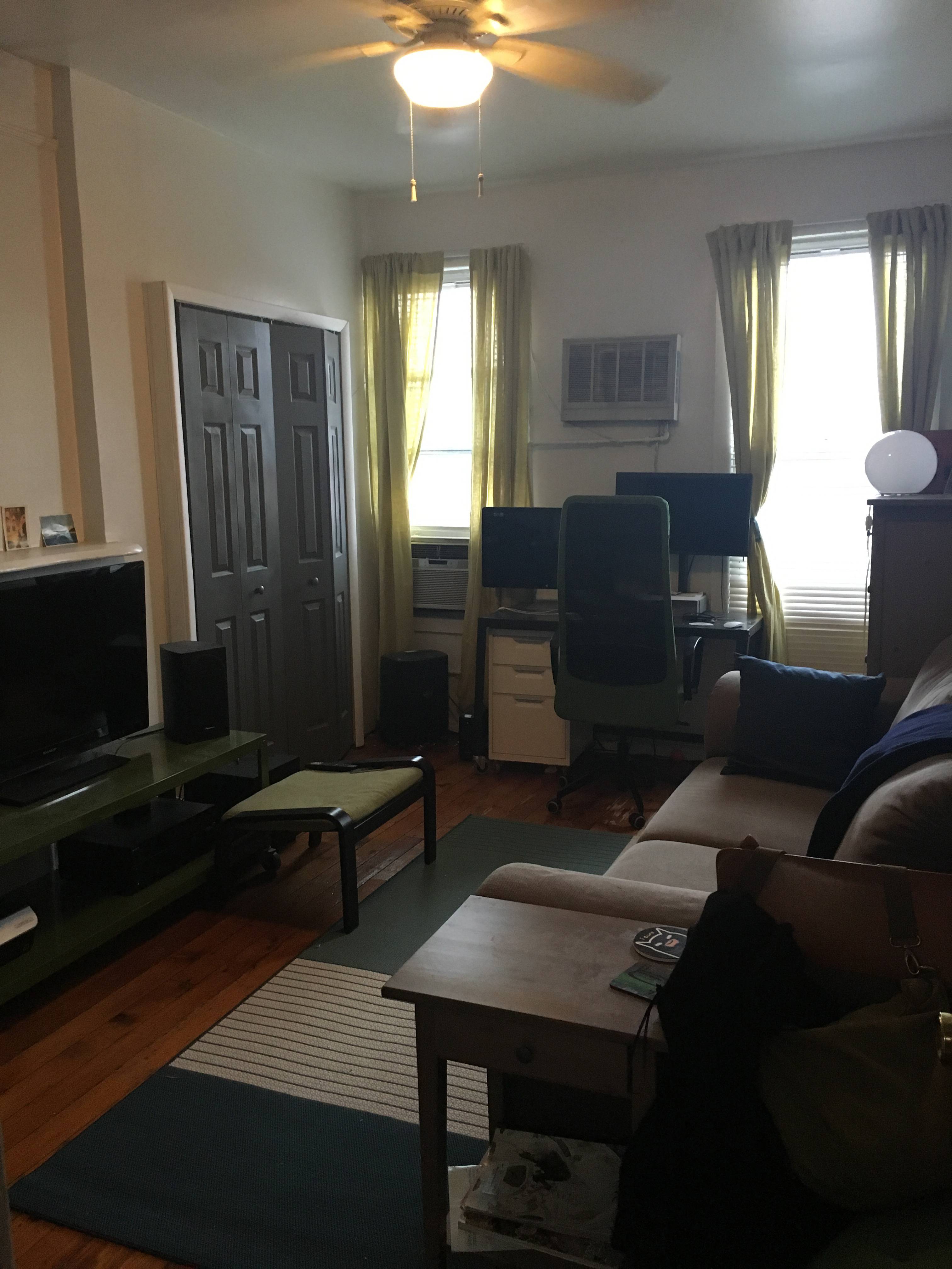 NORTHSIDE WILLIAMSBURG I LARGE OPEN CONVERTIBLE 2BR APARTMENT I A MUST SEE!!!