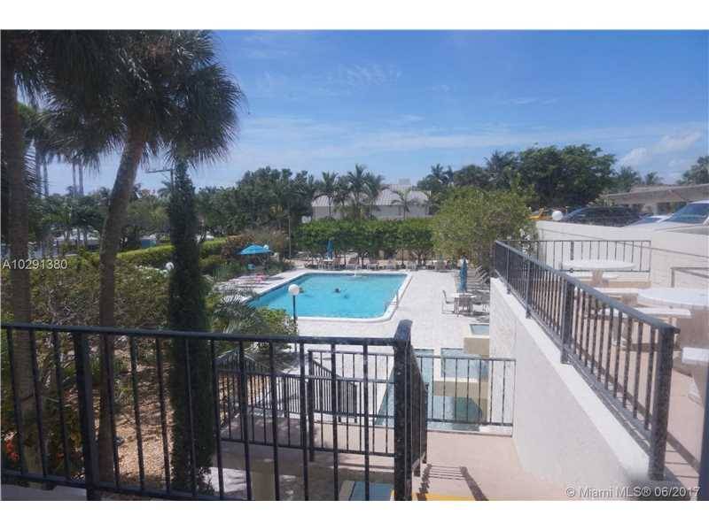 TOTALLY - Marine Tower 3 BR Condo Ft. Lauderdale Miami