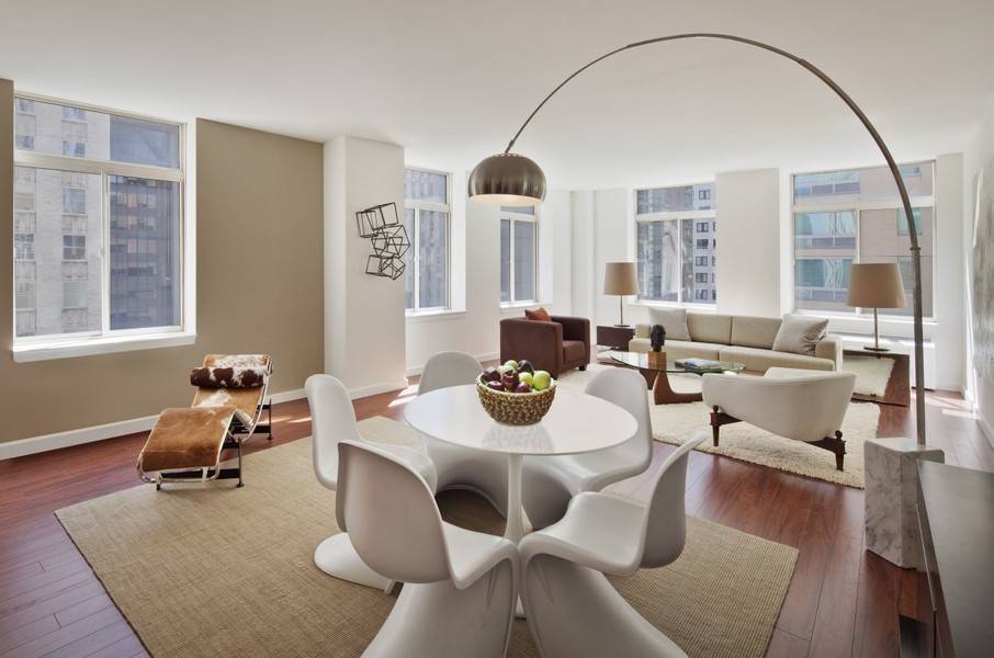 Modern Financial District 2 Bedroom Apartment with 1 Bath featuring a Gym and Rooftop Deck