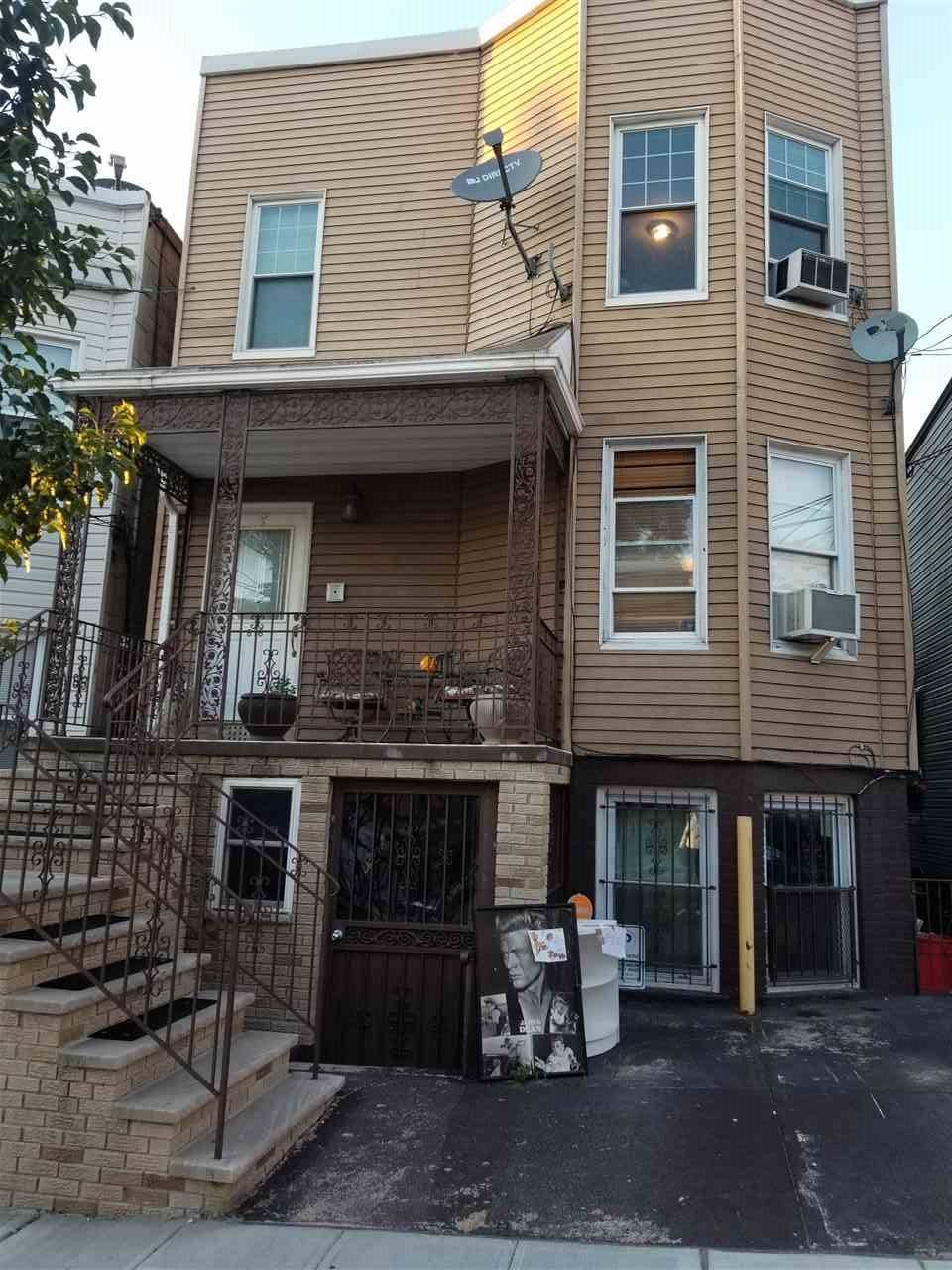 SMALL PET OK UPON LANDLORD APPROVAL - 3 BR New Jersey
