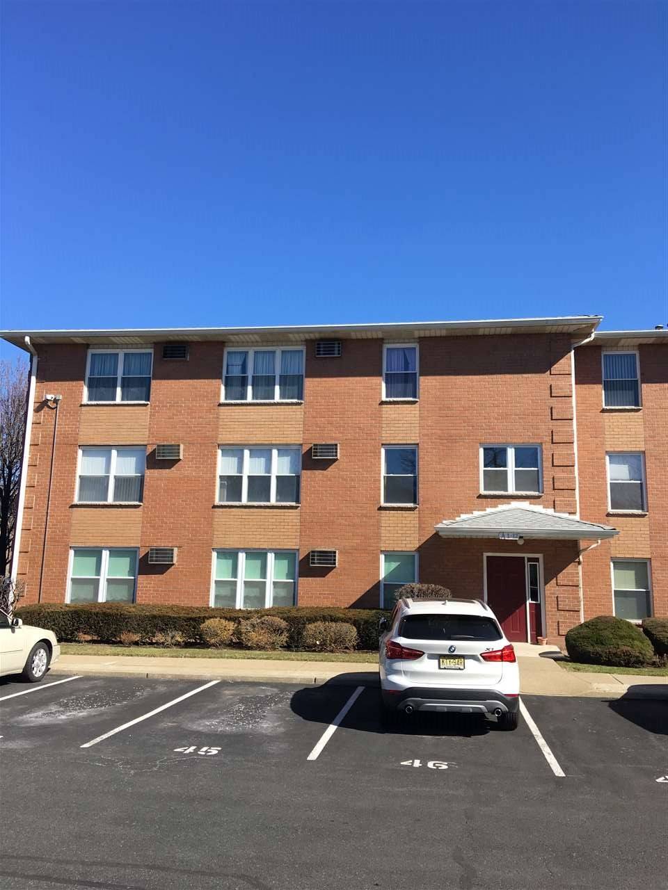 Best unit in Riverview Gardens - 2 BR Condo New Jersey