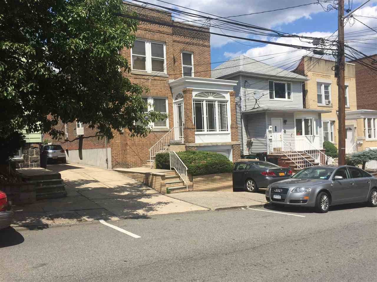 Just renovated three bedroom apartment - 3 BR New Jersey