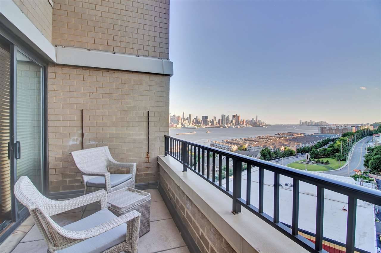 Ready to enjoy the upcoming summer months on your private terrace overlooking the Hudson River and breathtaking New York Views