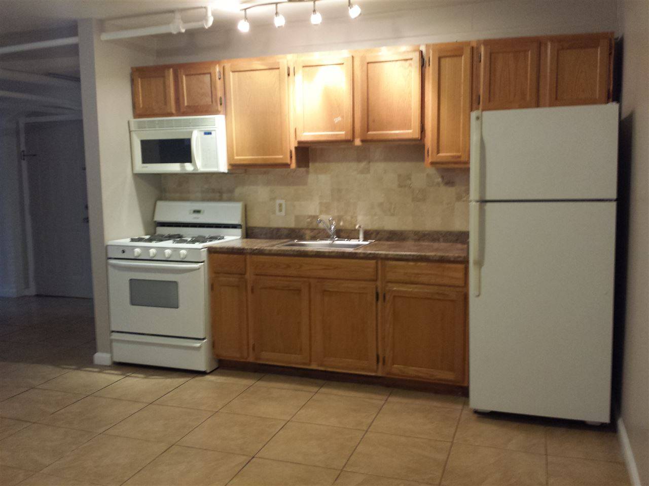 RENT INCLUDE HEAT & HOT WATER - 2 BR New Jersey