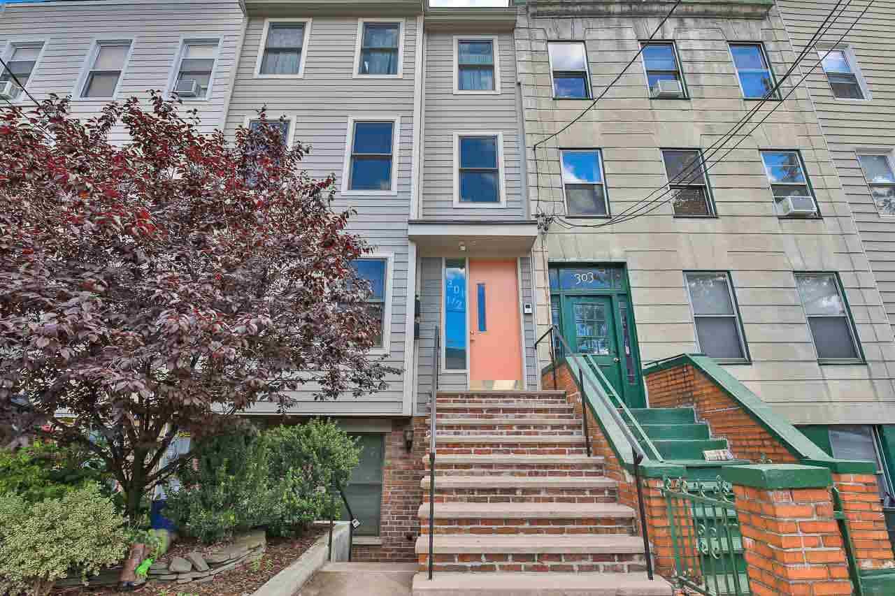 Charming renovated 2 bedroom only a couple of blocks from historic downtown Jersey City's vibrant dining and shopping district