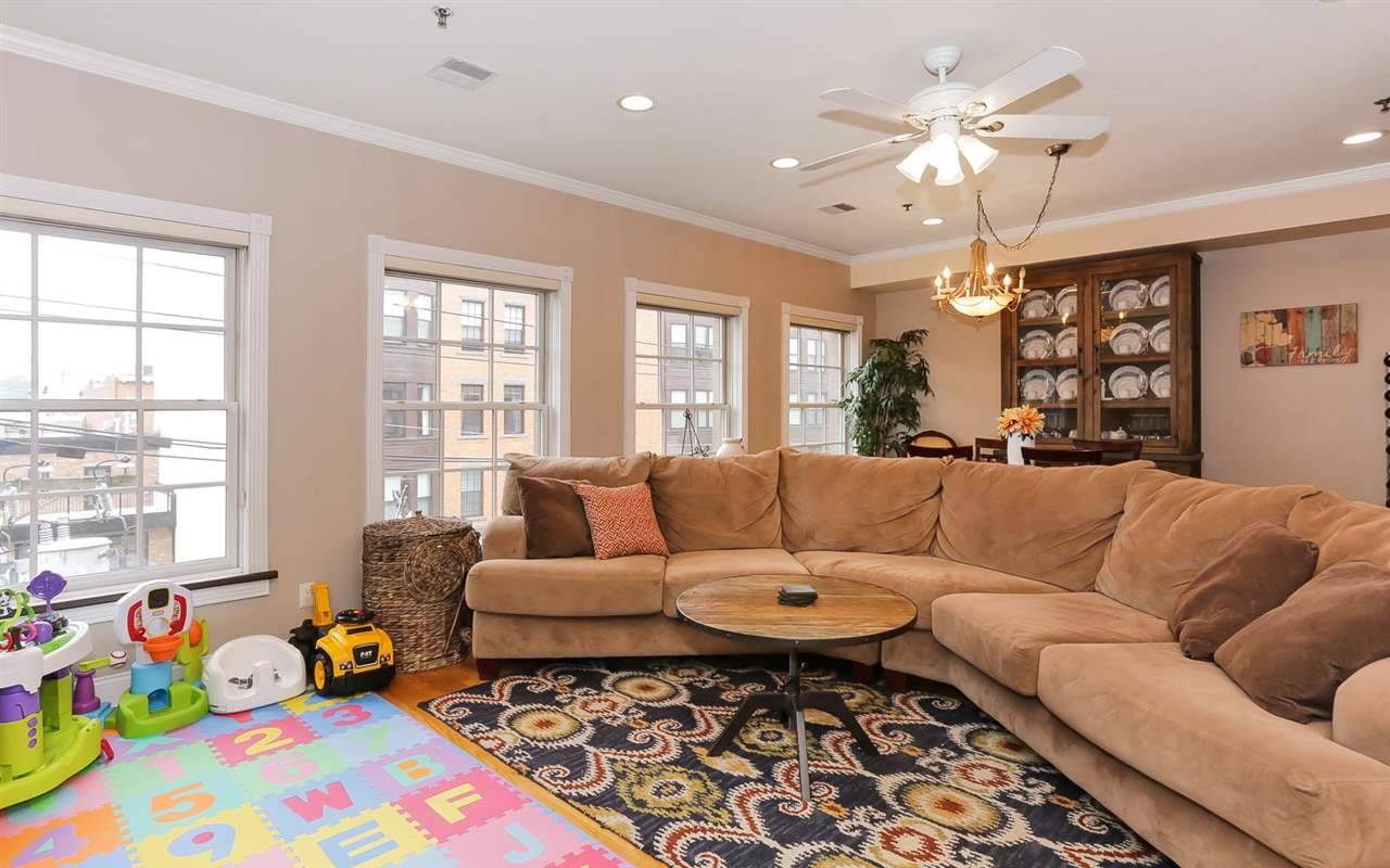 Pristine 2BR/2BA unit with private elevator to entry hallway is a rare find for downtown Hoboken