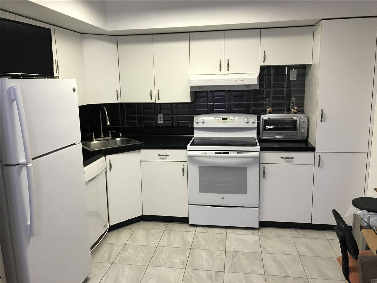 LESS THAN A BLOCK AWAY FROM BERGENLINE AVE THIS 2 BEDROOM 1