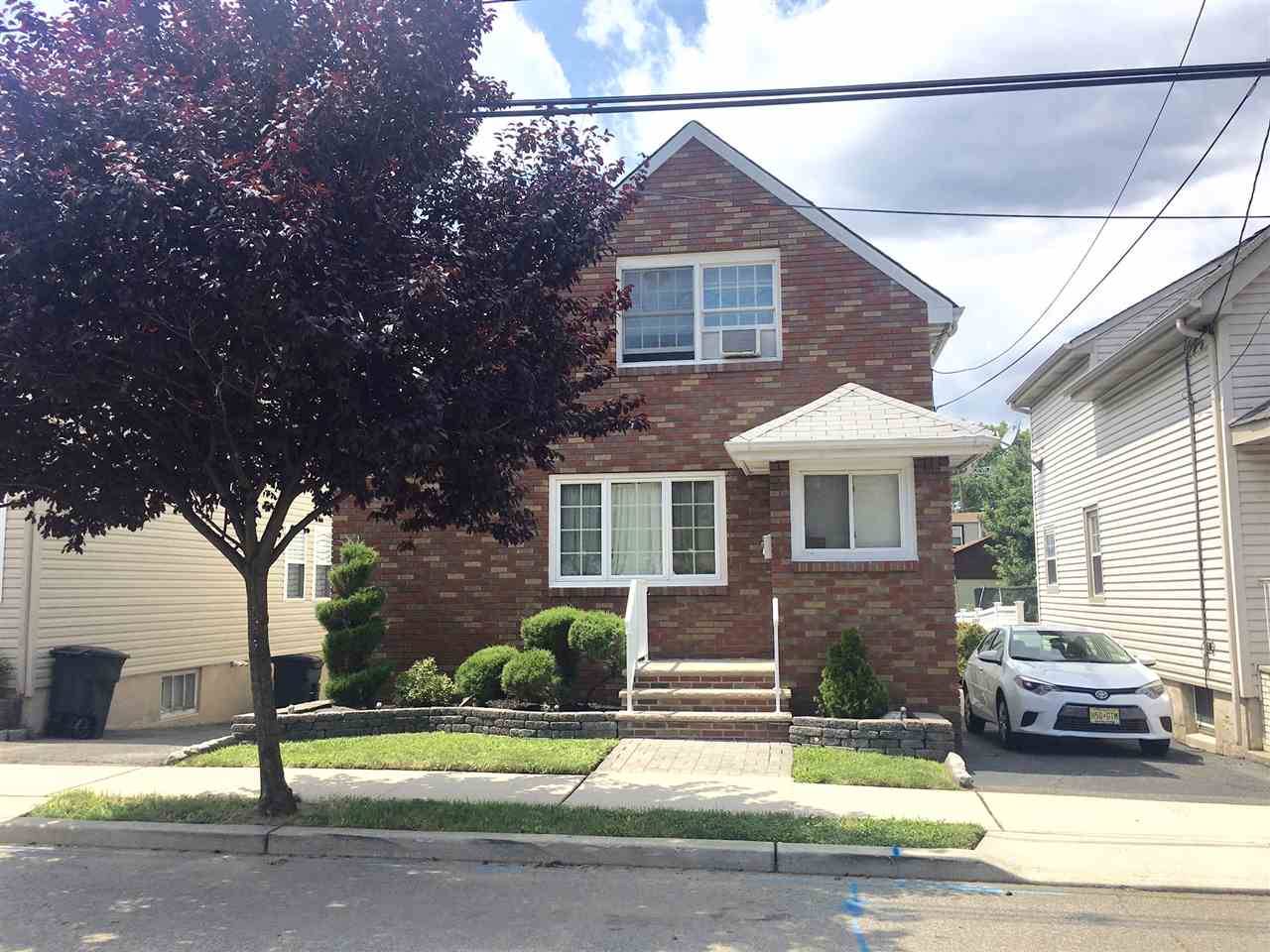 Nicely kept - 3 BR New Jersey