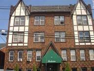 Fully furnished and updated one bedroom apartment in the beautiful Woodcliff section of North Bergen