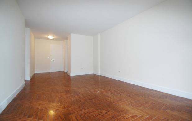 East Facing 1 Bedroom 1 Bath with Washer Dryer