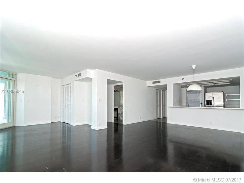 Updated 1 bedroom + den with 2 full baths - South Pointe Tower 2 BR Condo Miami Beach Miami
