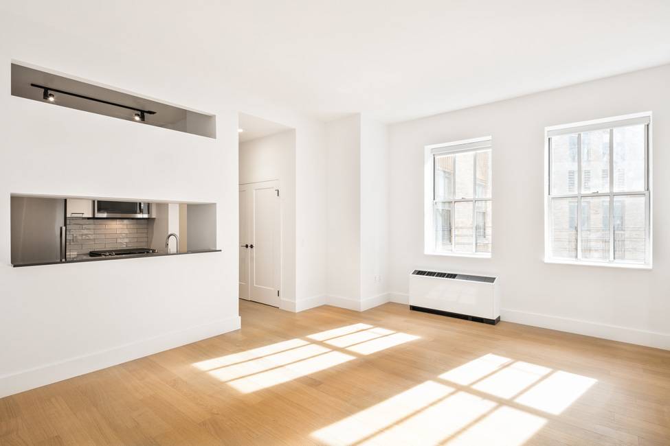 Financial District: NO FEE, Massive Apartment, Full Gut Renovation.  Near Every Subway, Grills of Rooftop, Washer & Dryer In Unit!!