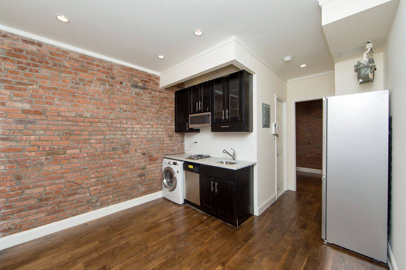 No Fee Two Bedroom Apartment for Rent - Located in East Village - Private Patio - Washer/Dryer in Unit