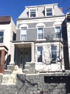 Just 1 flight up in a beautiful Victorian Home - 2 BR New Jersey
