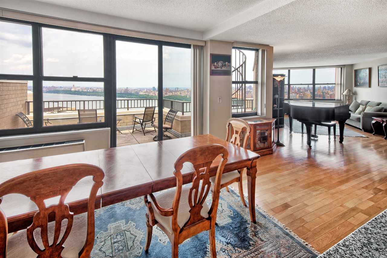 Penthouse Paradise in the Sky - 3 BR Condo New Jersey