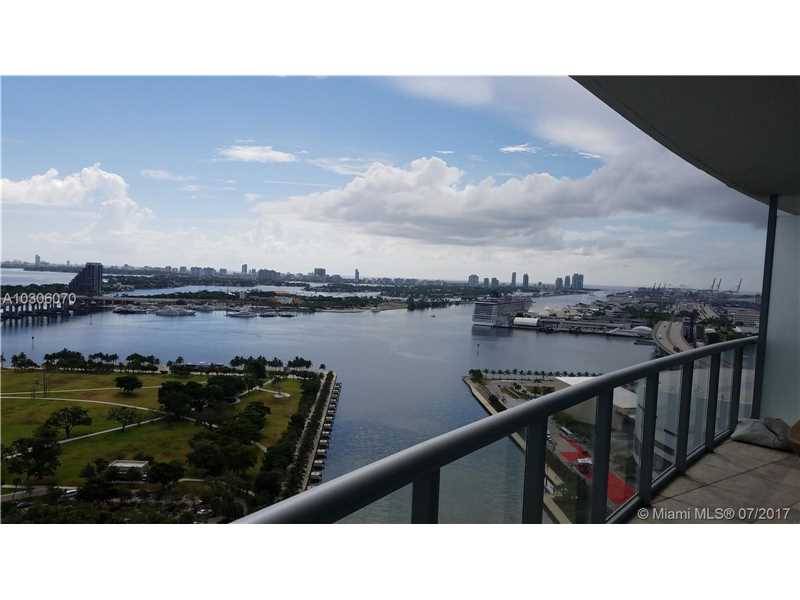 Gorgeous corner unit with amazing views of Biscayne Bay