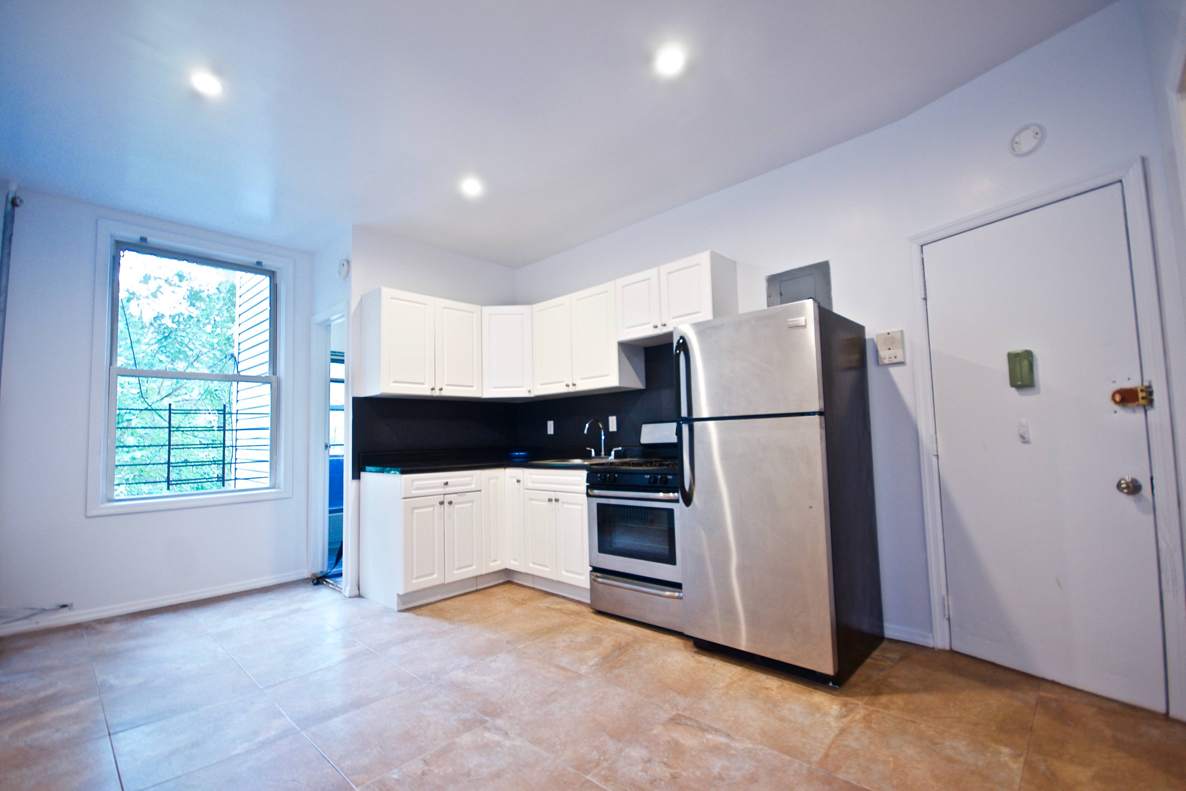 LIVE LUXURIOUSLY IN THE  HIPPEST OF HOODS! !   FABULOUS 2BR RR w/ EIK, IN GREENPOINT!