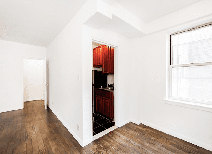Stunning Carnegie Hill Studio Steps from Central Park