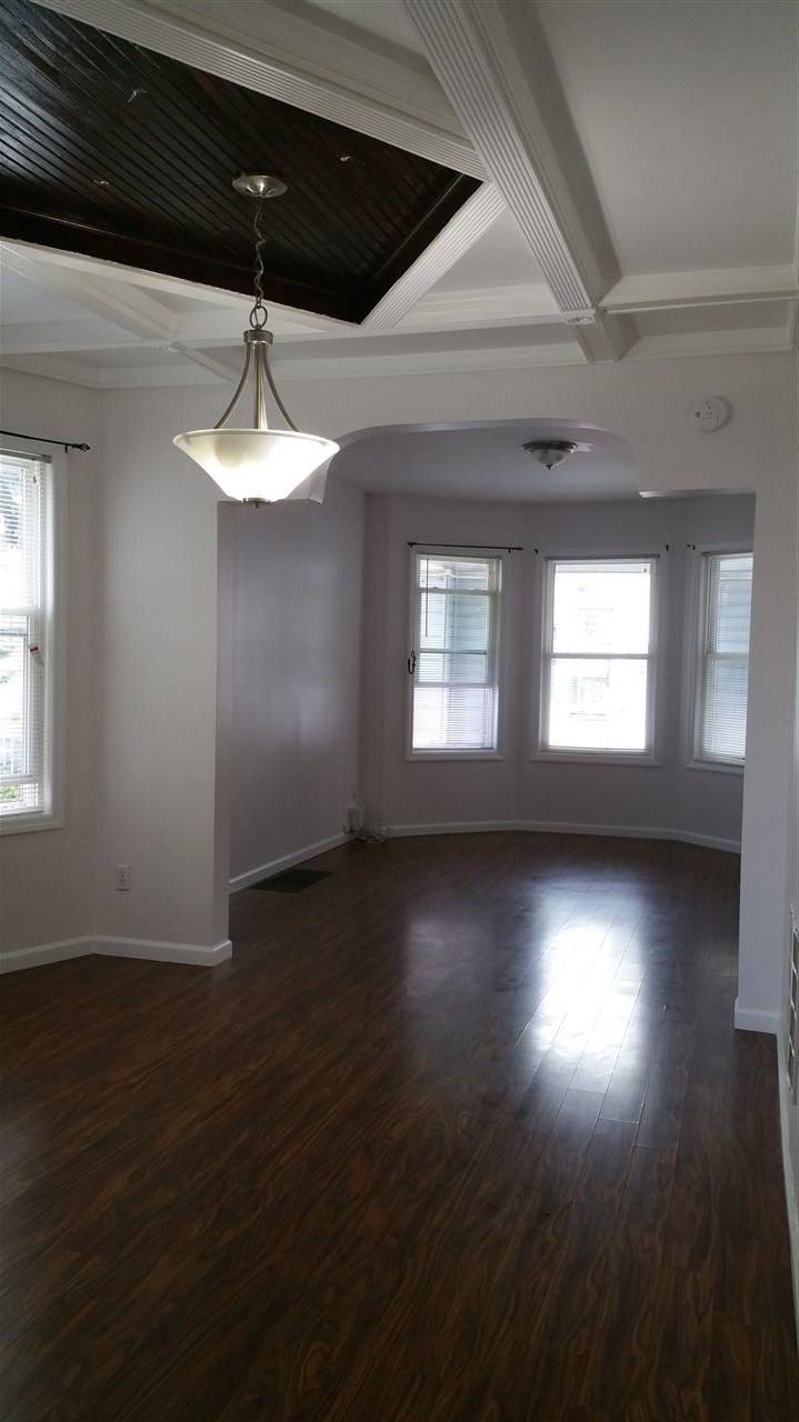 Modern 3BR/2BA duplex apt on one of Jersey City’s most convenient residential blocks