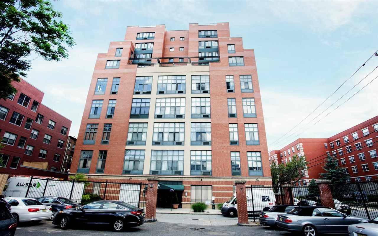 This beautifully renovated - 2 BR Condo Historic Downtown New Jersey