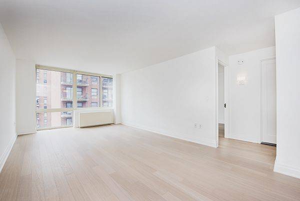 Newly renovated 3br in UES. Full Service
