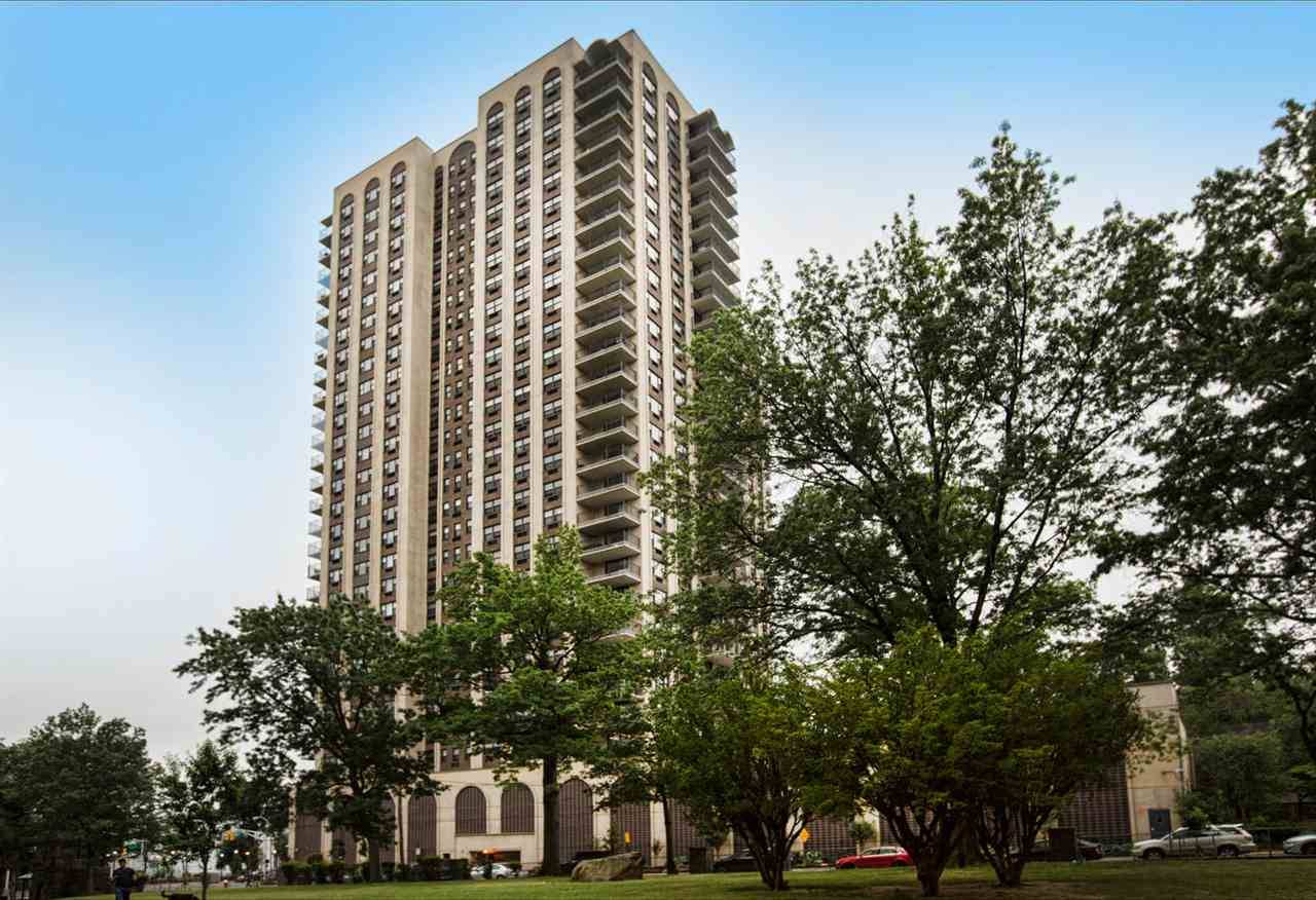 Welcome to the luxurious Parker Imperial - 1 BR Condo New Jersey