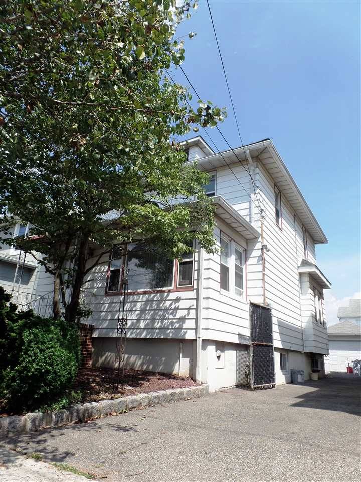A unique opportunity to own a wonderful 2FM in the beautiful race track area in North Bergen