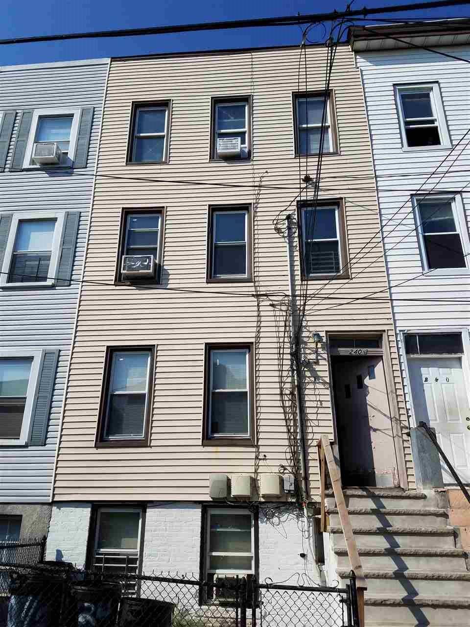 Great opportunity to own a true 4 family building in desirable Jersey City Heights