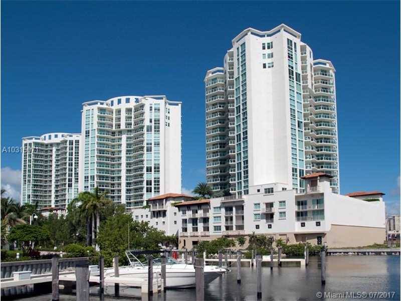 3 Bed/2 Bath unit at St Tropez III offering floor-to-ceiling