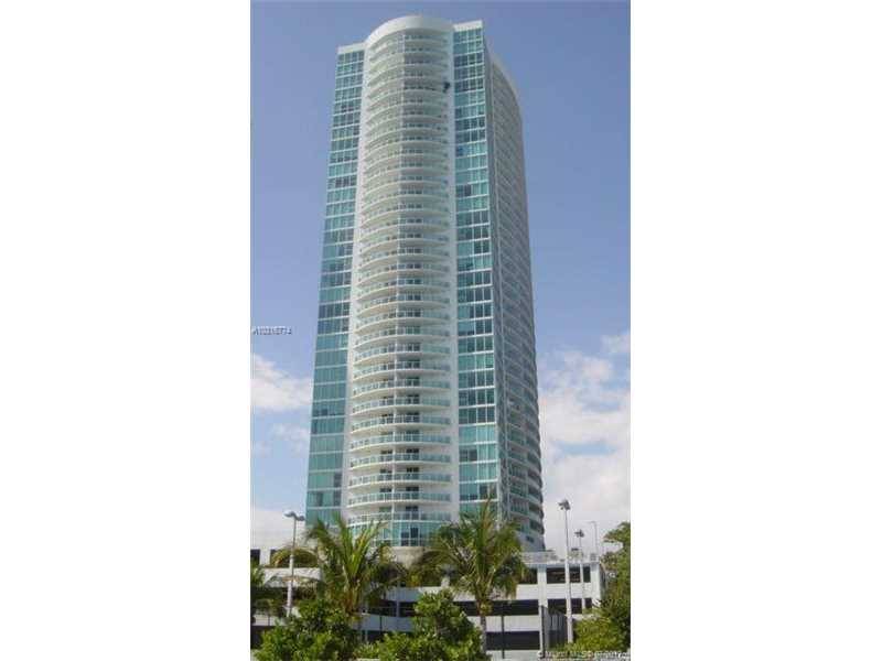 SPECTACULAR 2BD/2BA UNIT WITH GORGEOUS BAY AND CITY VIEWS