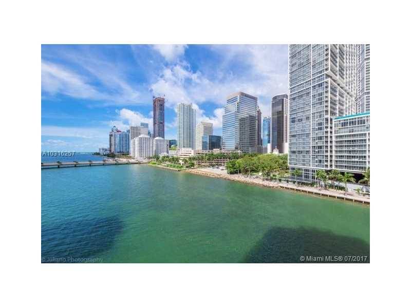RENT THIS BEAUTIFUL 2/2 WITH GREAT VIEWS AT PRESTIGIOUS BRICKELL KEY