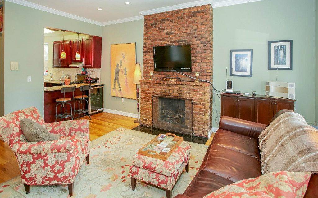 UPPER WEST SIDE:  TWO BED - TWO  BATH - DUPLEX - PRIVATE ROOF