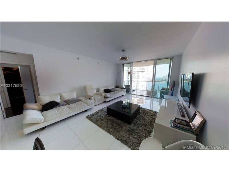 Beautifully Upgraded unit in the heart of Aventura